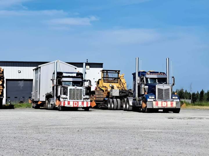Heavy machinery transport Canada