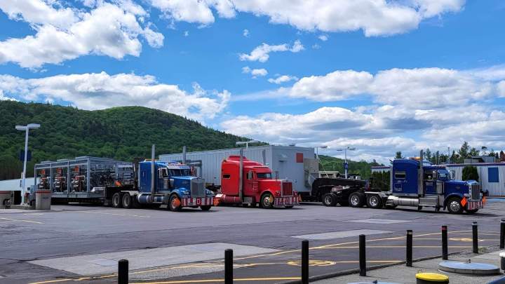 Machinery transport Canada