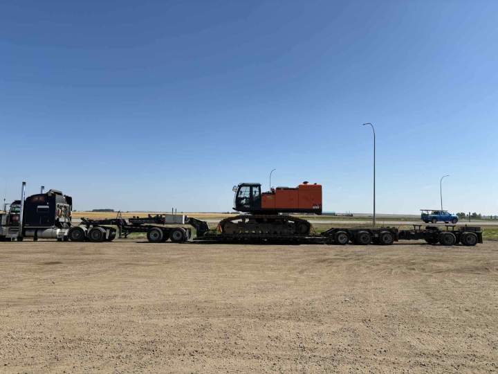 Transport spécialisé d’équipements lourds Canada
