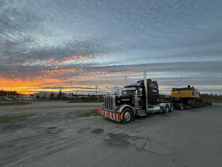 Déplacement de machinerie lourde Canada